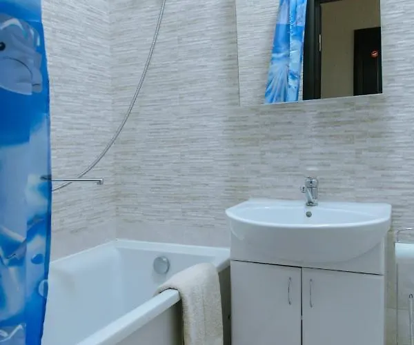 уютная 2-х комнатная в центре דירה *